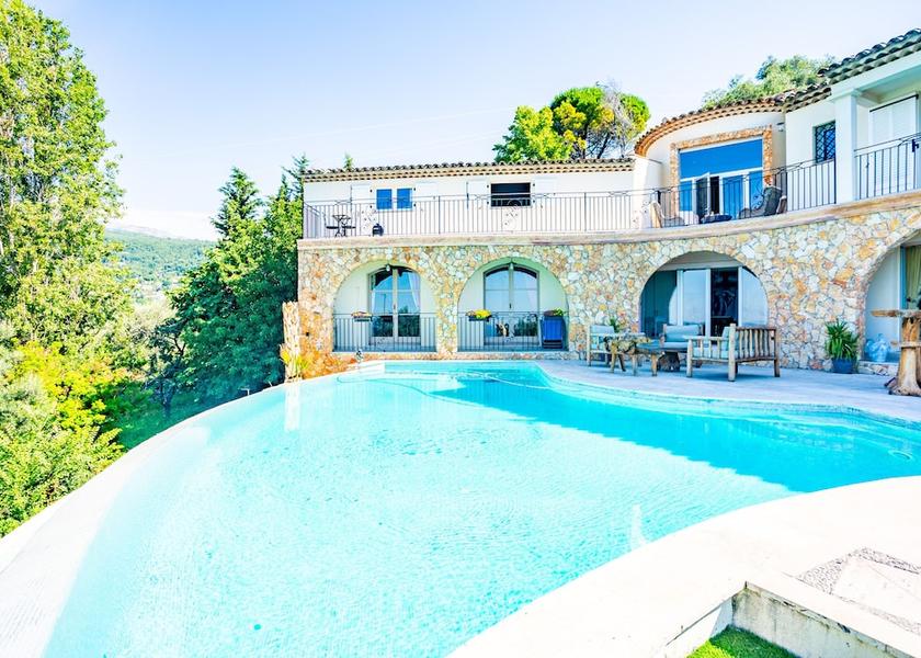 Provence - Alpes - Cote d'Azur Chateauneuf-Grasse Exterior Detail