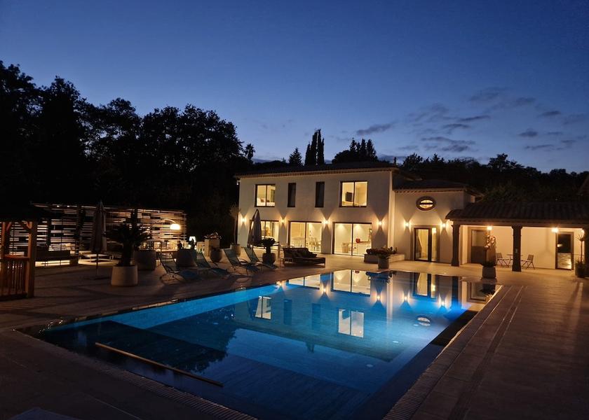 Provence - Alpes - Cote d'Azur Chateauneuf-Grasse Facade