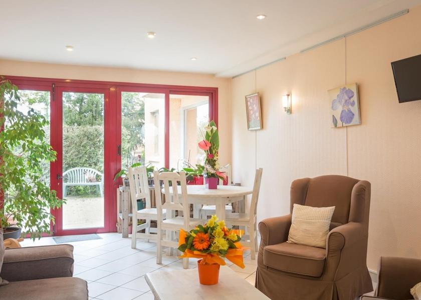 Auvergne-Rhone-Alpes Divonne-les-Bains Living Area