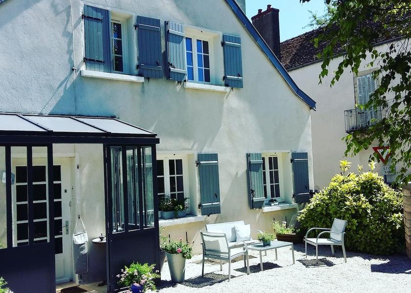 Bourgogne-Franche-Comte Gilly-les-Citeaux Facade