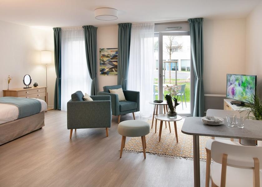 Auvergne-Rhone-Alpes Le Puy-en-Velay Room