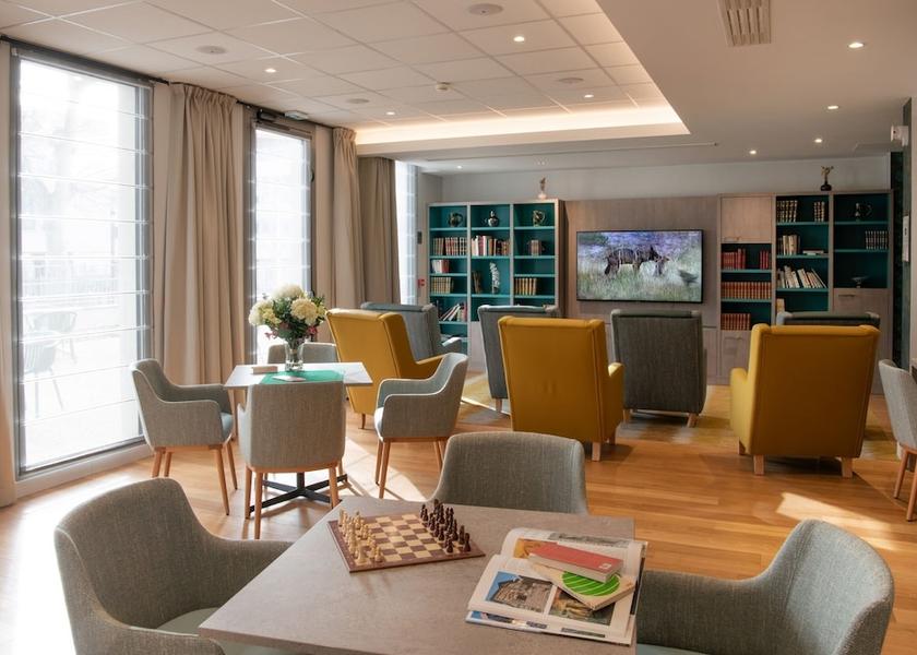 Auvergne-Rhone-Alpes Le Puy-en-Velay Library