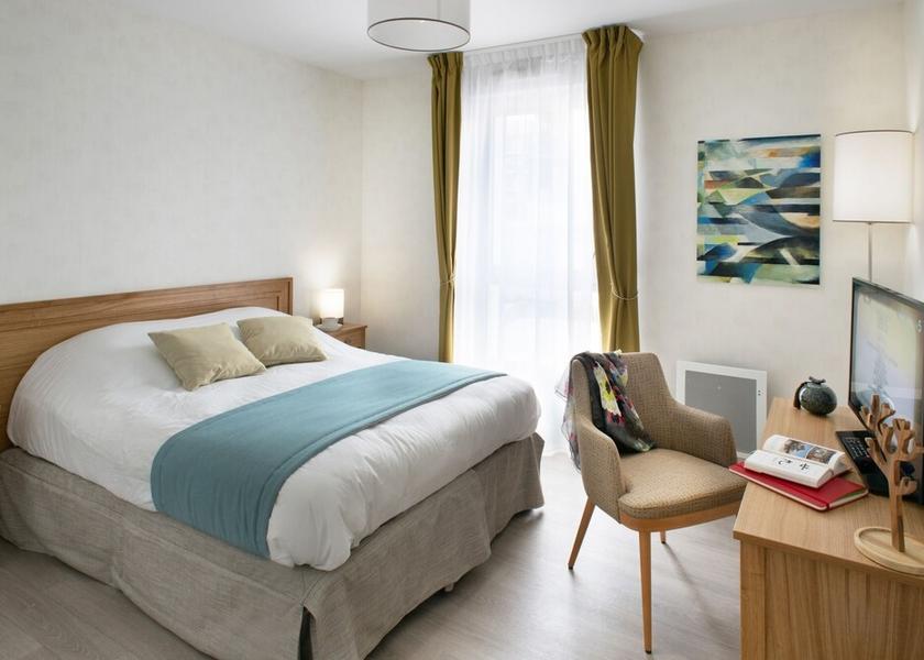 Auvergne-Rhone-Alpes Le Puy-en-Velay Room