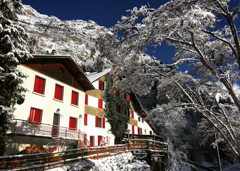 Auvergne-Rhone-Alpes Les Deux Alpes Facade