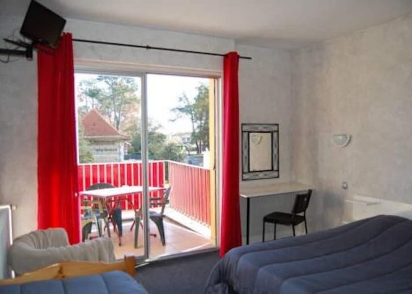 Nouvelle-Aquitaine Parentis-en-Born Room