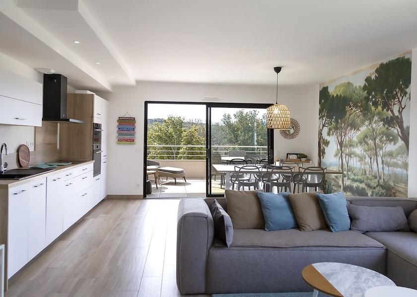 Corsica Porto-Vecchio Interior Entrance