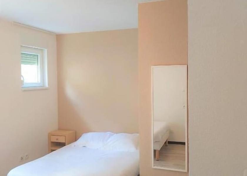 Grand Est Saint-Avold Room