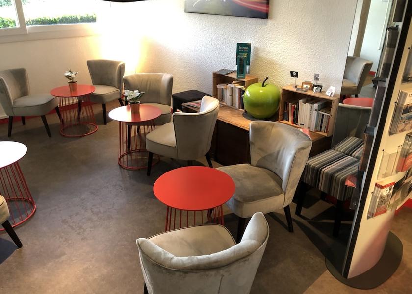 Normandy Val-de-Reuil Lobby lounge