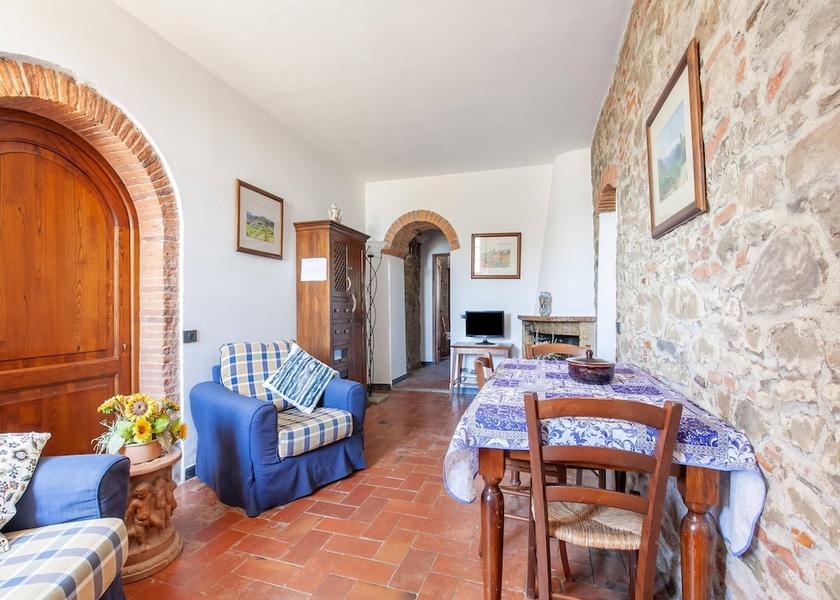 Tuscany Capraia e Limite Living Area