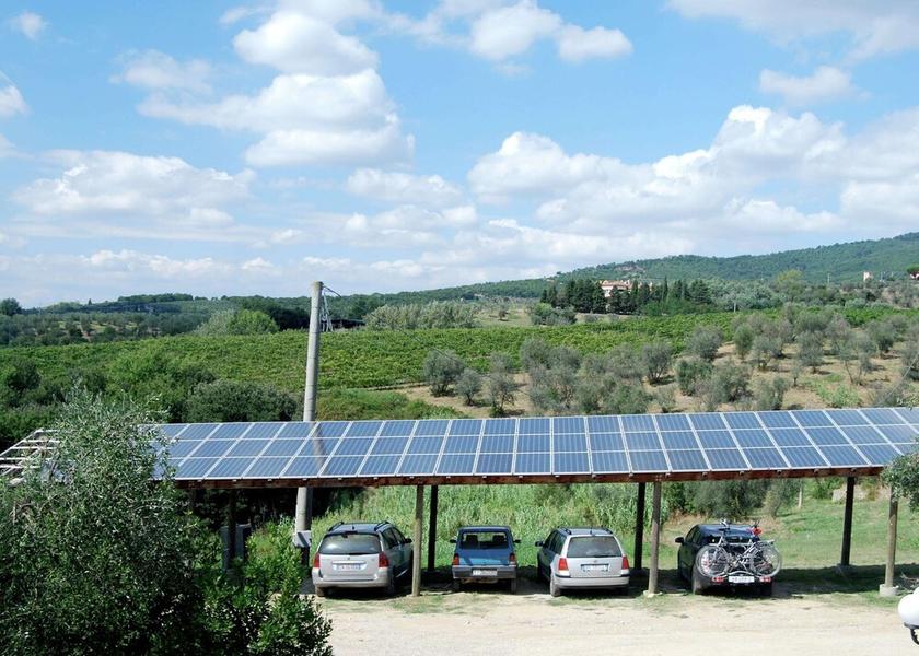 Tuscany Capraia e Limite Exterior Detail