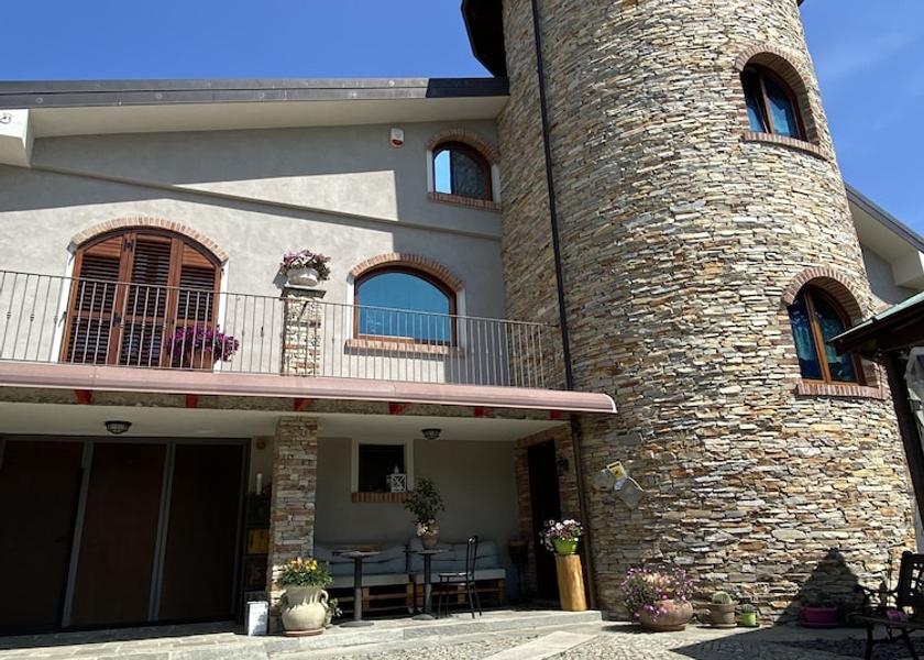 Piedmont Carru Exterior Detail