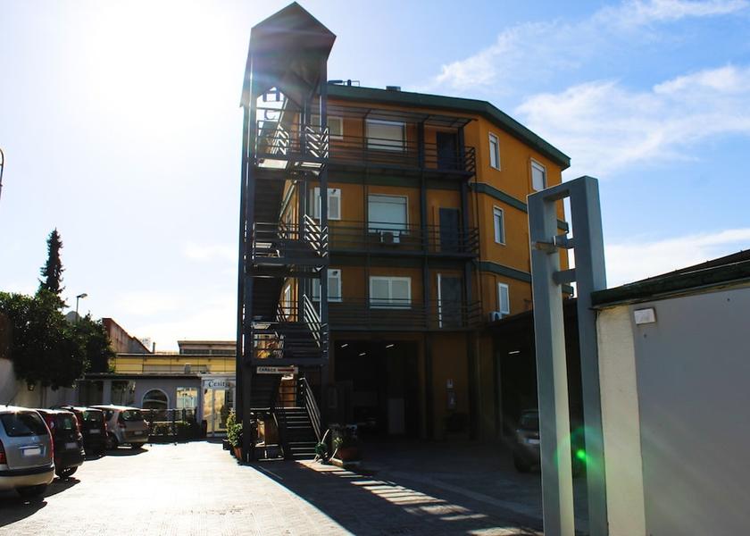 Campania Casavatore Exterior Detail