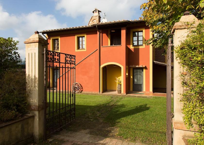 Tuscany Casciana Terme Lari Exterior Detail