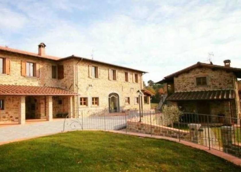 Tuscany Castel San Niccolo Facade