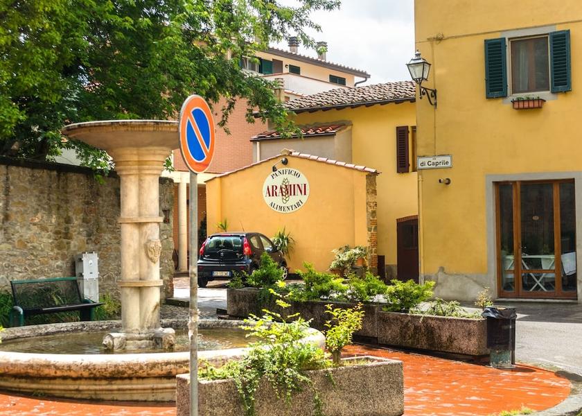 Tuscany Castelfranco Piandisco Exterior Detail