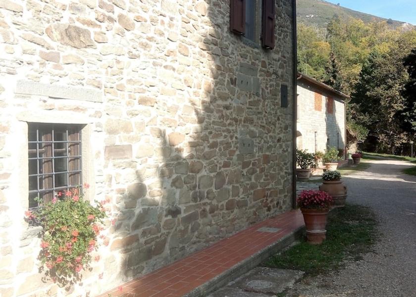 Tuscany Castelfranco Piandisco Exterior Detail