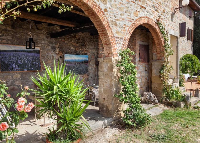 Tuscany Castelfranco Piandisco Exterior Detail