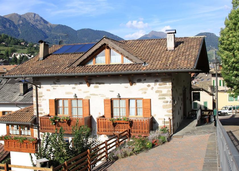 Trentino-Alto Adige Castello-Molina di Fiemme Facade