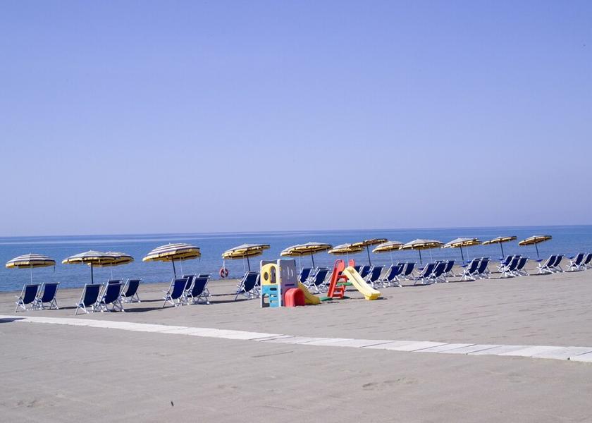 Campania Cellole Beach