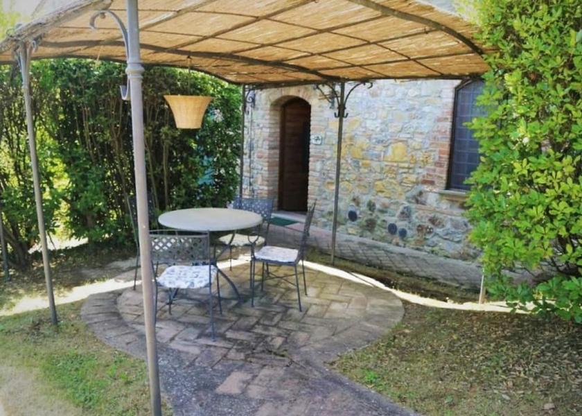 Tuscany Gambassi Terme Dining Area