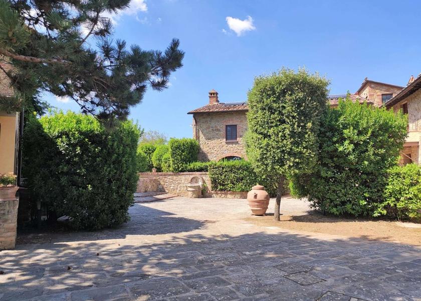 Tuscany Gambassi Terme Exterior Detail