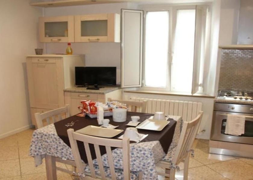 Marche Jesi Kitchen