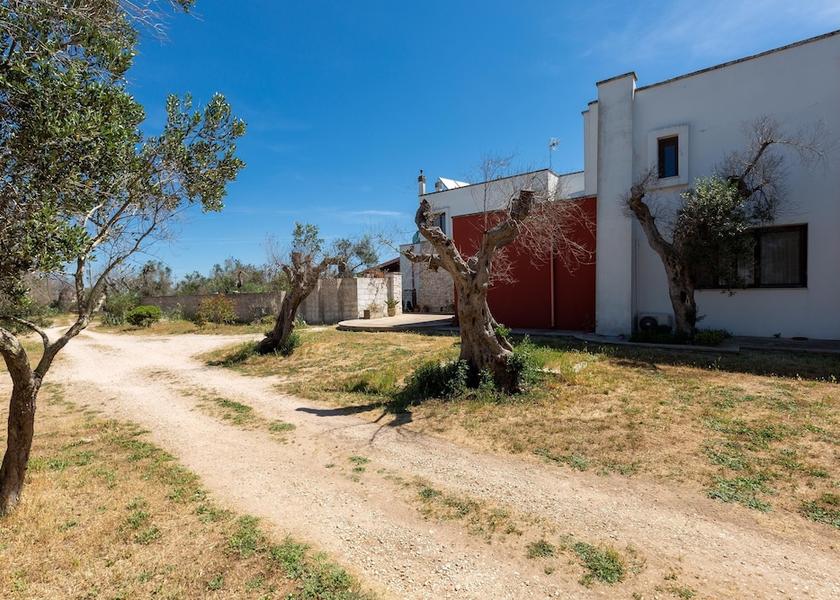 Puglia Lizzanello Exterior Detail
