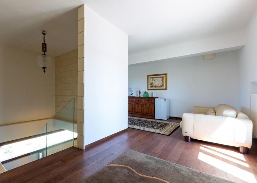 Puglia Lizzanello Interior Entrance