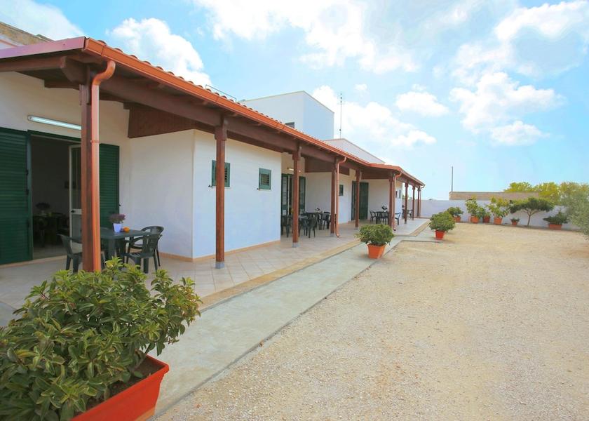 Puglia Patu Exterior Detail