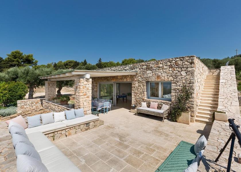 Puglia Patu Exterior Detail