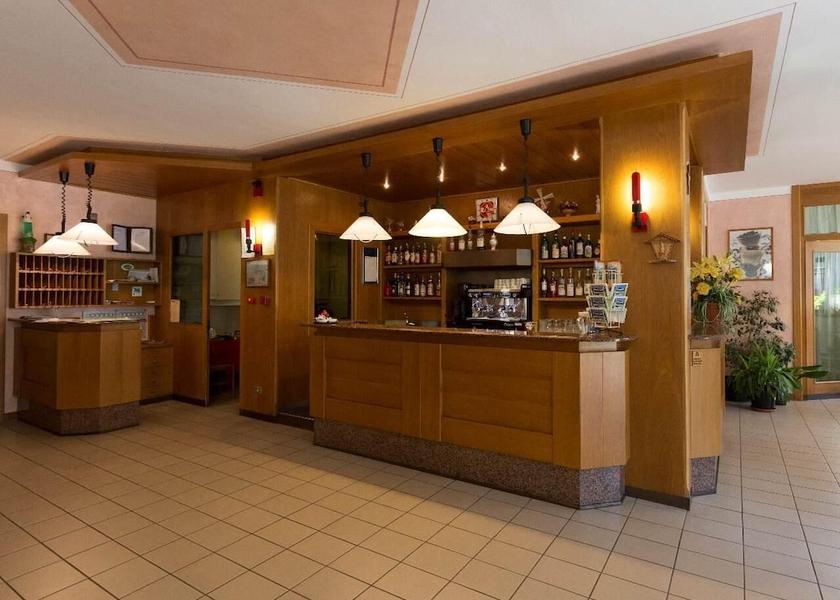 Trentino-Alto Adige San Lorenzo Dorsino Reception