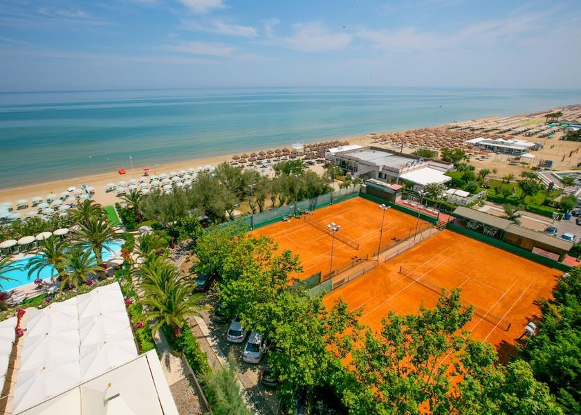 Abruzzo Silvi Tennis court