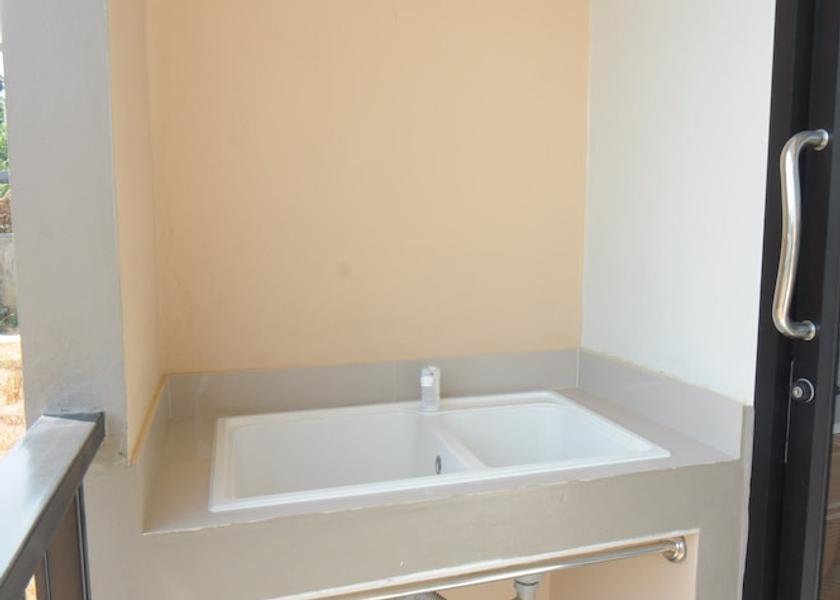 Phetchaburi Khao Yoi Private kitchenette