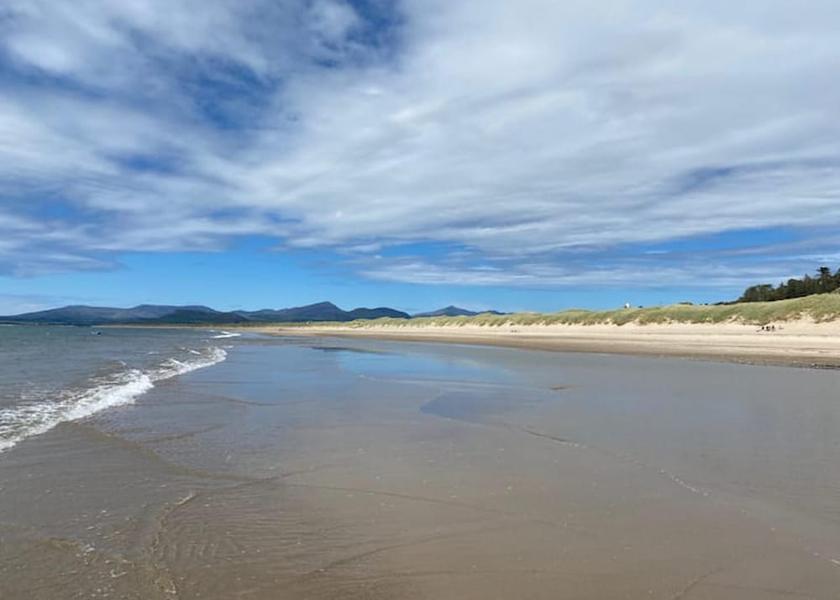 Wales Penrhyndeudraeth Beach