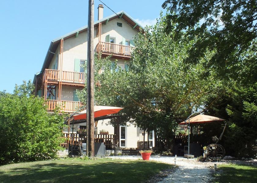 Auvergne-Rhone-Alpes Autrans-Meaudre-en-Vercors Exterior Detail