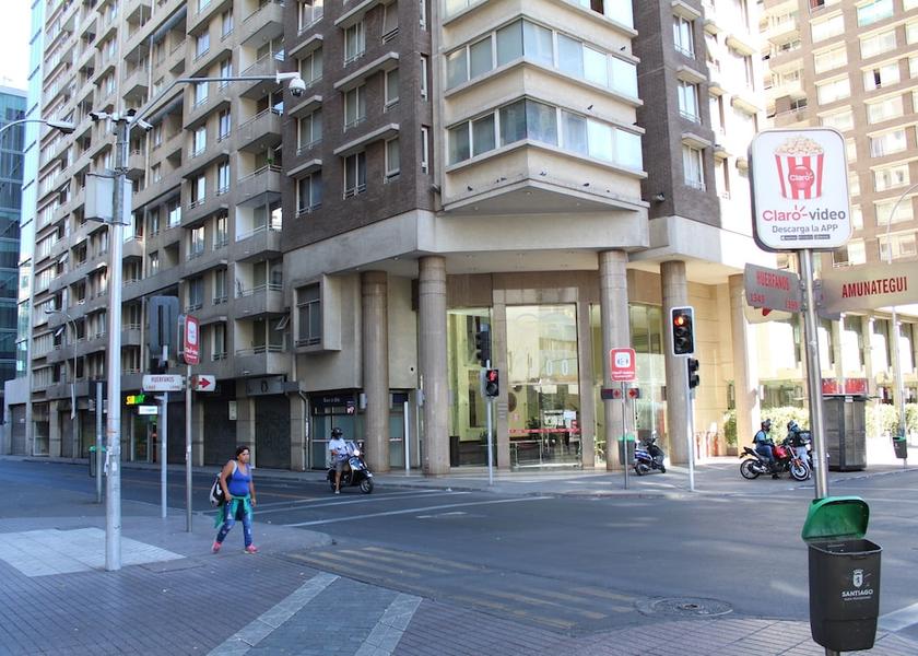 Santiago Santiago Exterior Detail