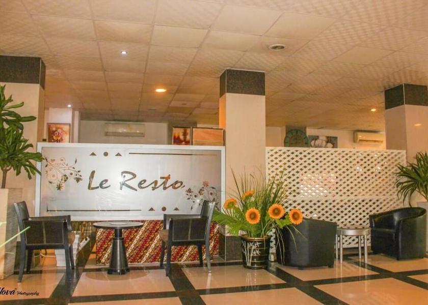  Cotonou Lobby