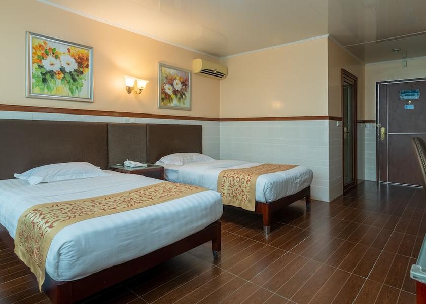  Libreville Room