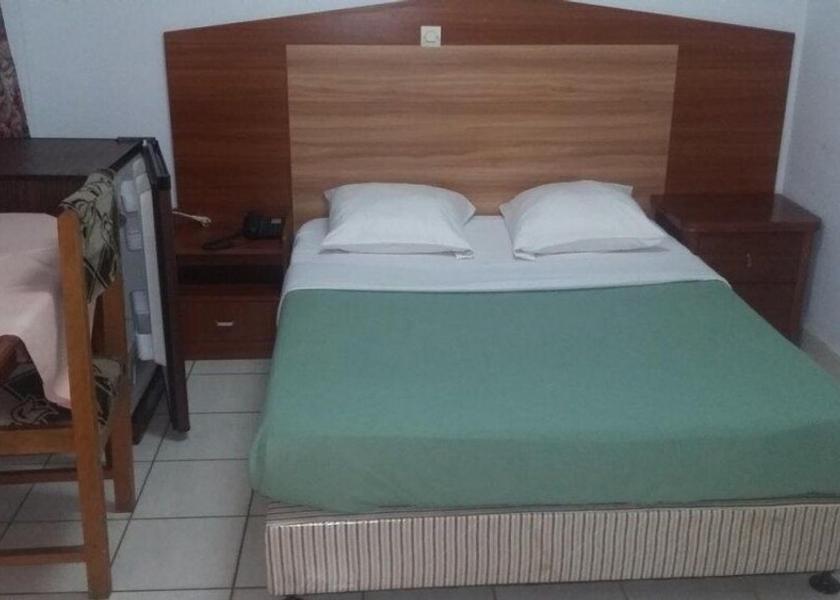  Port Gentil Room