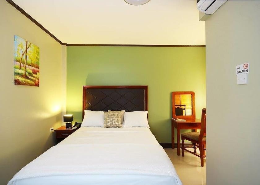  Georgetown Room