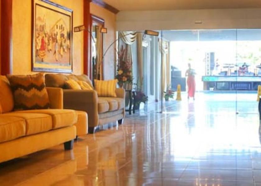 Georgetown Lobby