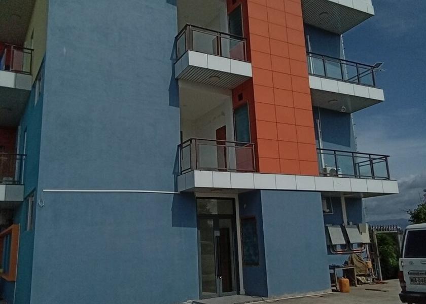  Honiara Exterior Detail