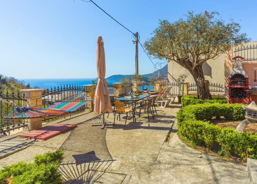  Sutomore Exterior Detail