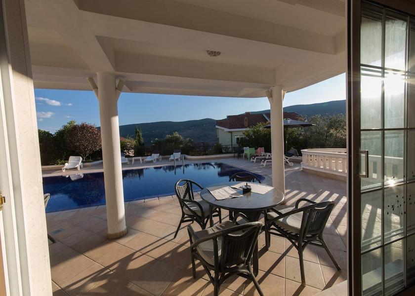  Igalo Terrace