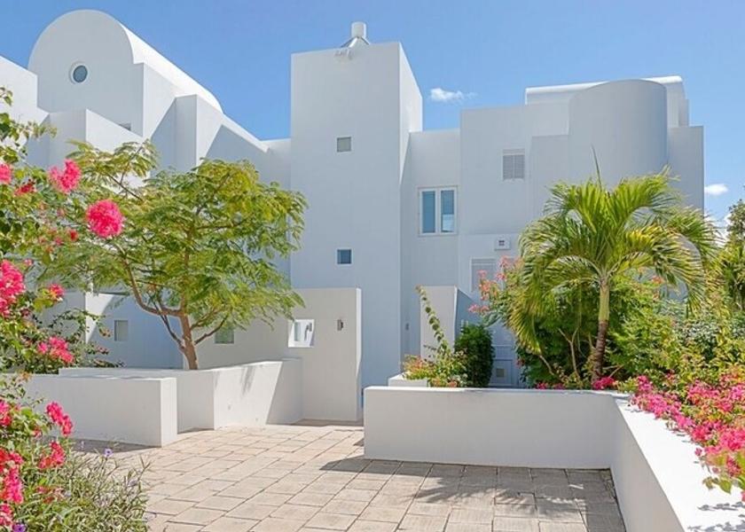  Rendezvous Bay Property Grounds