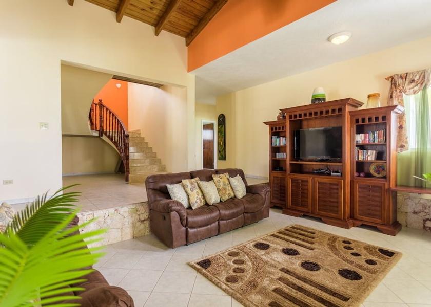  The Valley Living Area