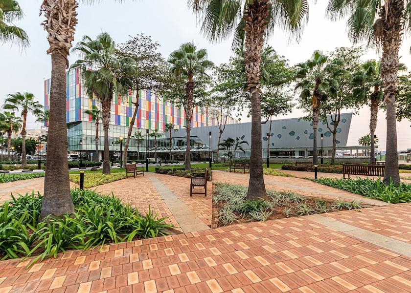  Luanda Exterior Detail