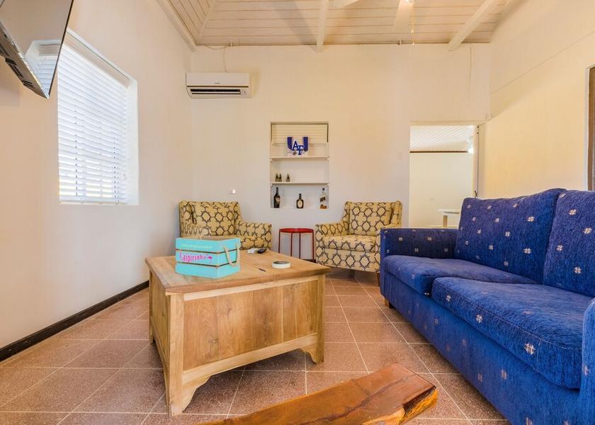  Savaneta Interior Entrance