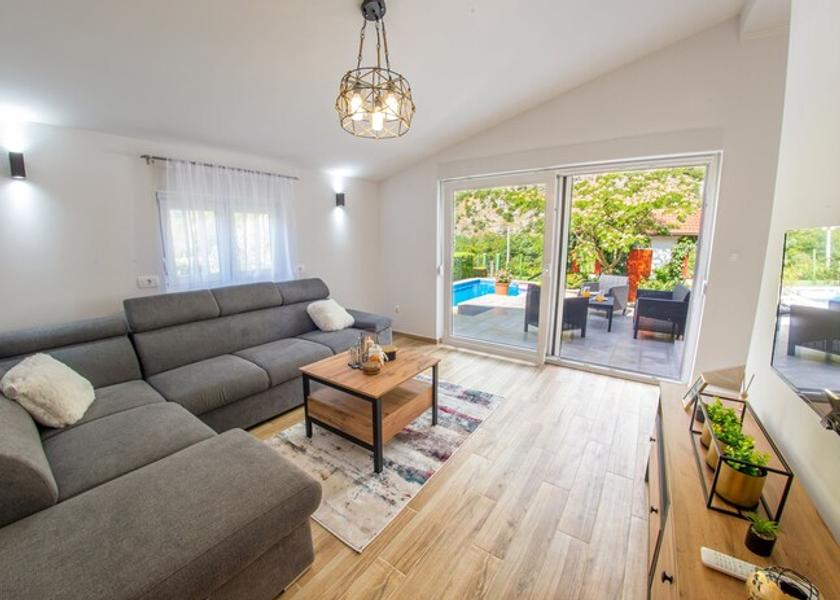 Herzegovina-Neretva Canton Mostar Living Area