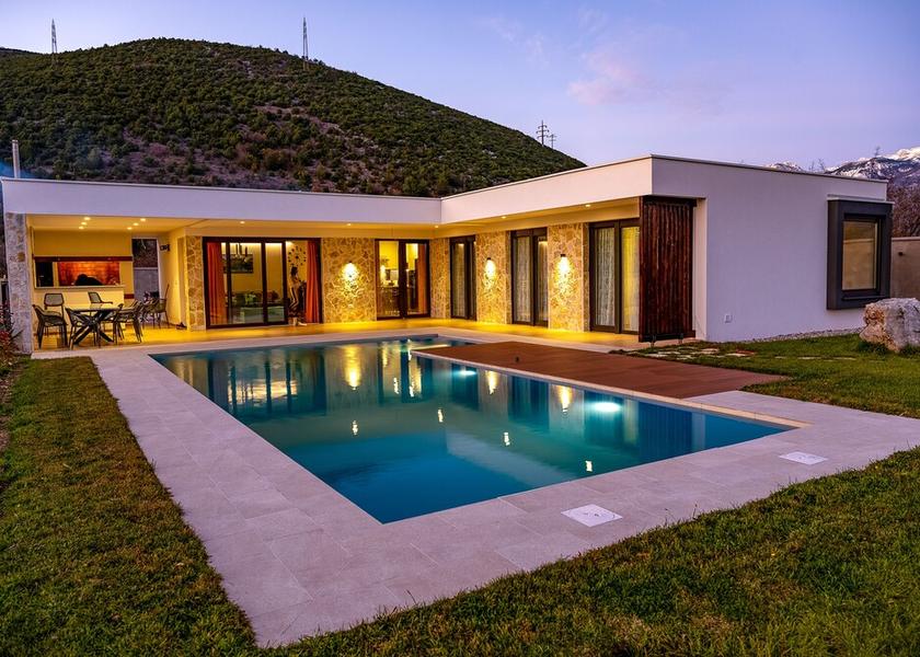 Herzegovina-Neretva Canton Mostar Exterior Detail